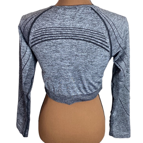 Gymshark hyper-amplify seamless long sleeve crop top in black marl size L - Picture 2 of 11